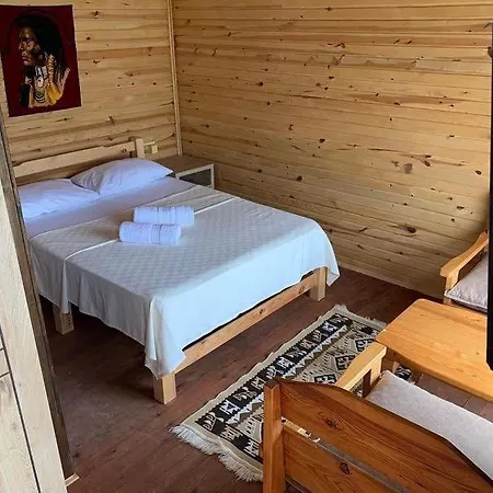 Family Bungalov *