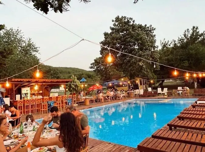 Hotel Family Bungalov *